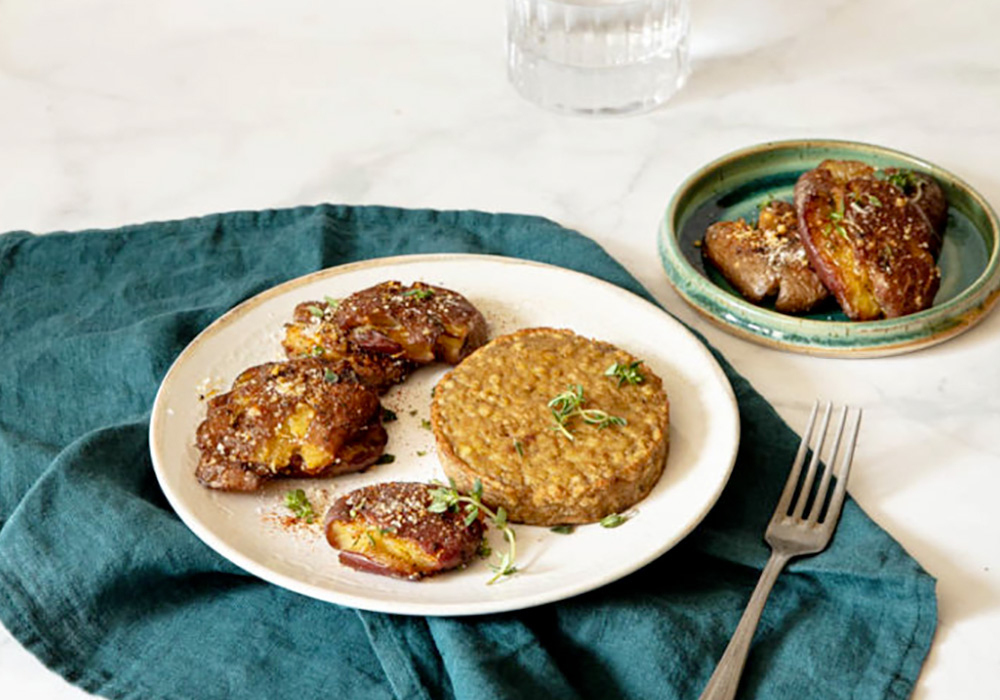 Artichoke and sundried tomato burger with hashbrowns